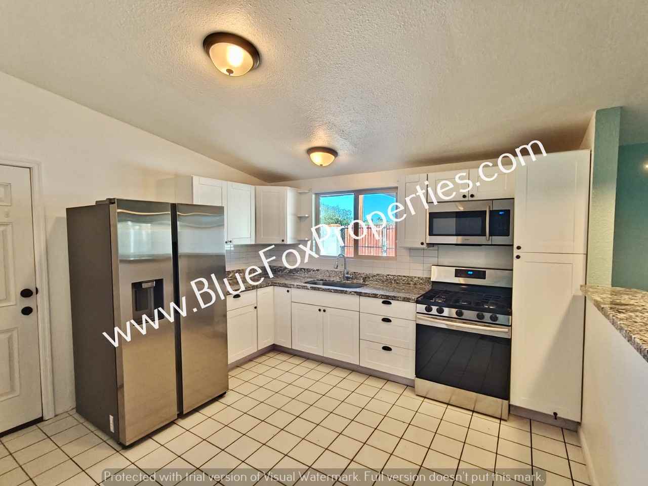 3310 W Calle Toronja - Photo 5 of 34