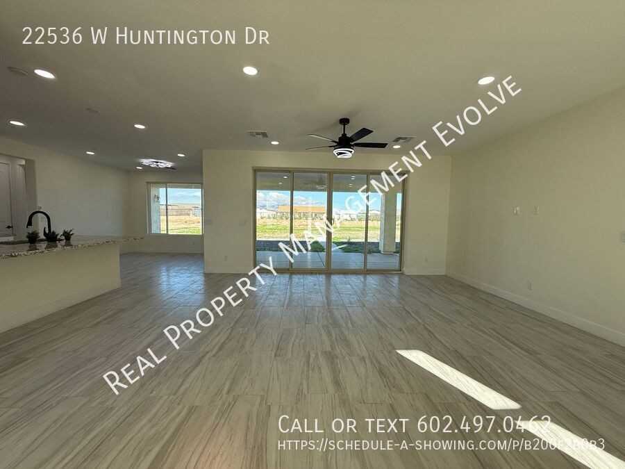 22536 W Huntington Dr - Photo 4 of 34