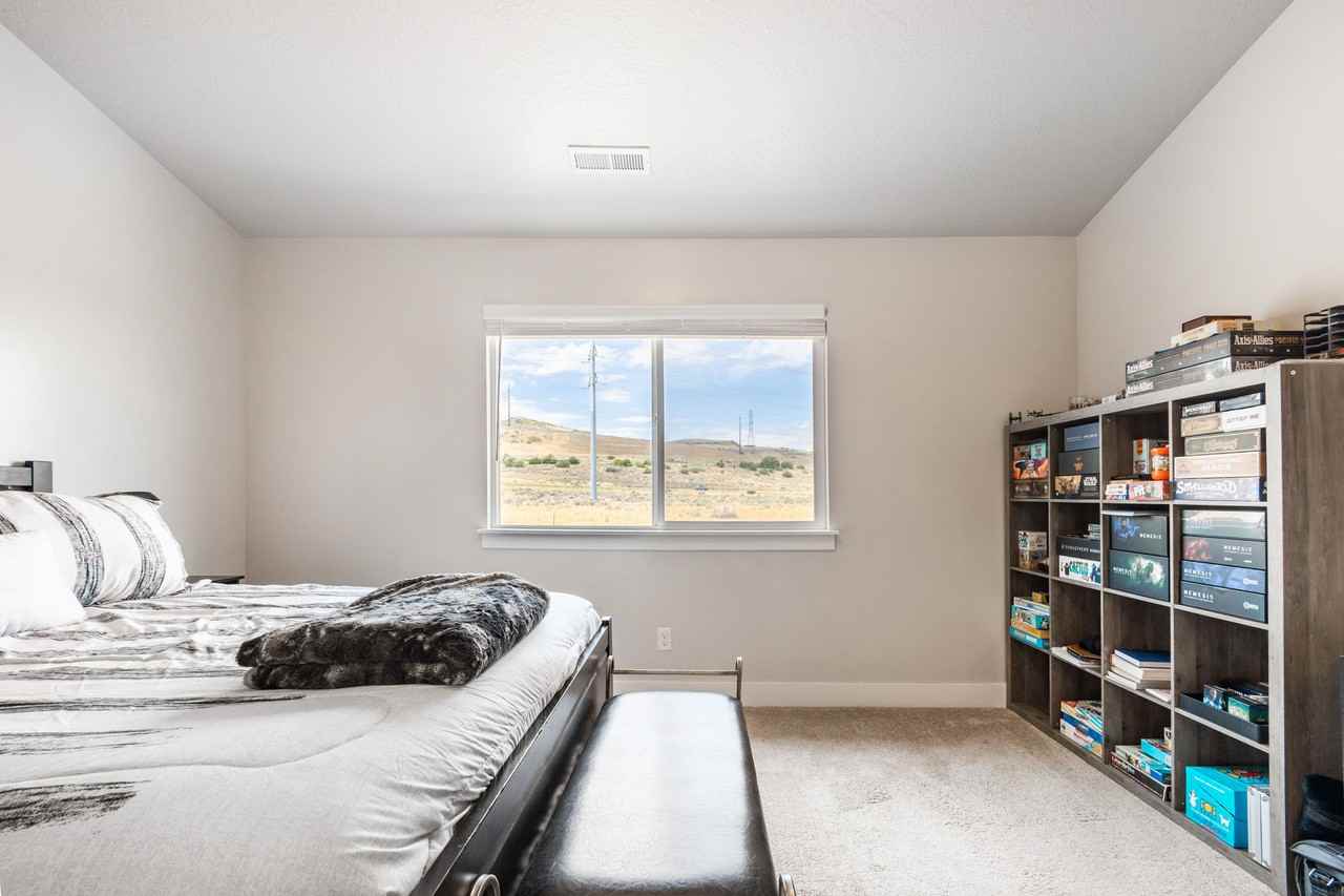 16104 S Bodmin Way #1 - Photo 5 of 26