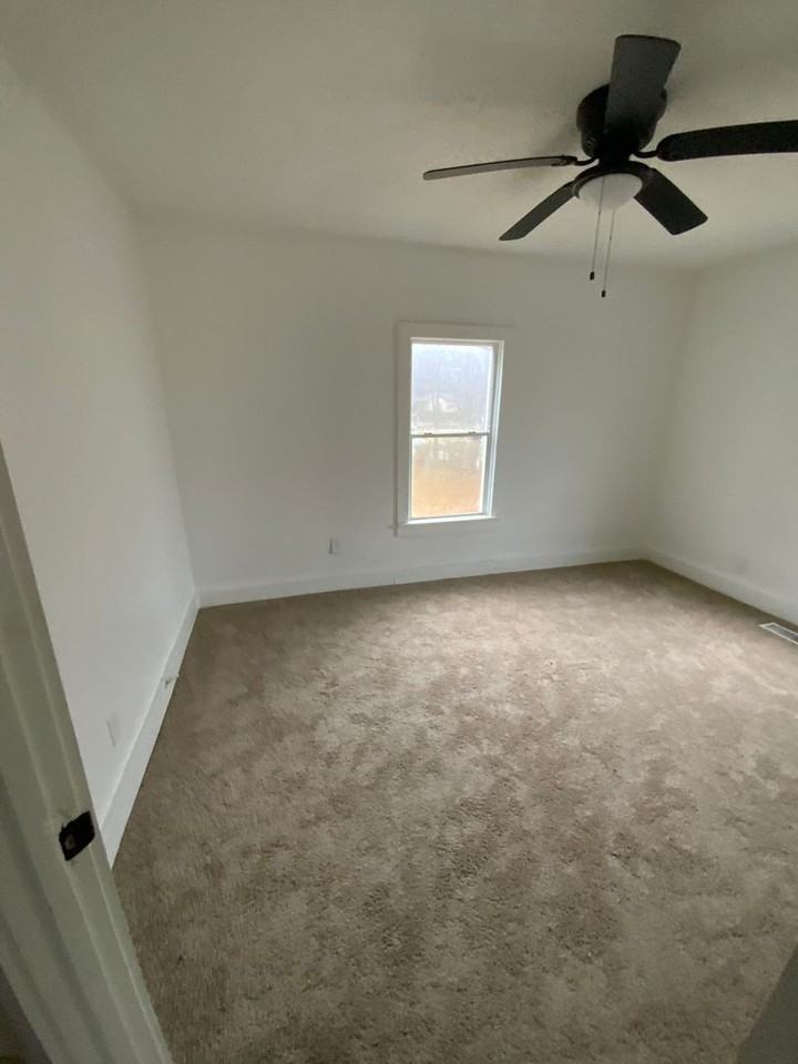 8200 W 34th St - Photo 2 of 9