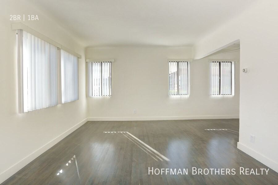 4343 W 169th St - Photo 3 of 9