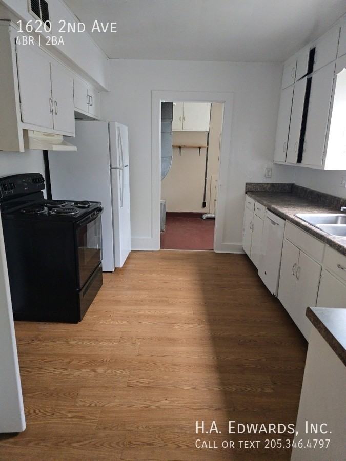 1620 2nd Avenue - Photo 2 of 7