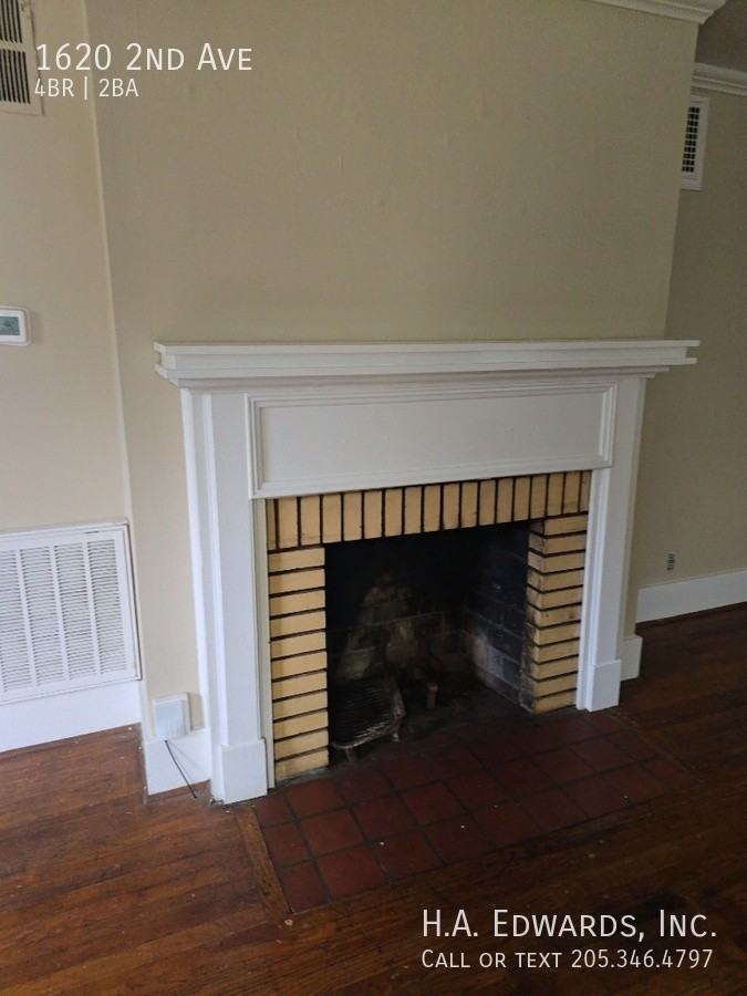 1620 2nd Avenue - Photo 4 of 7