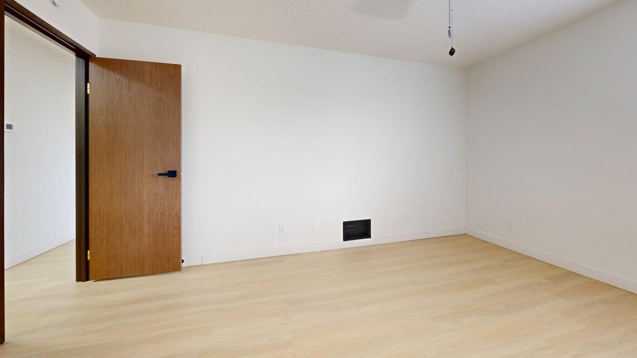 215 E Arbor (Bismarck,ND) - Photo 6 of 16