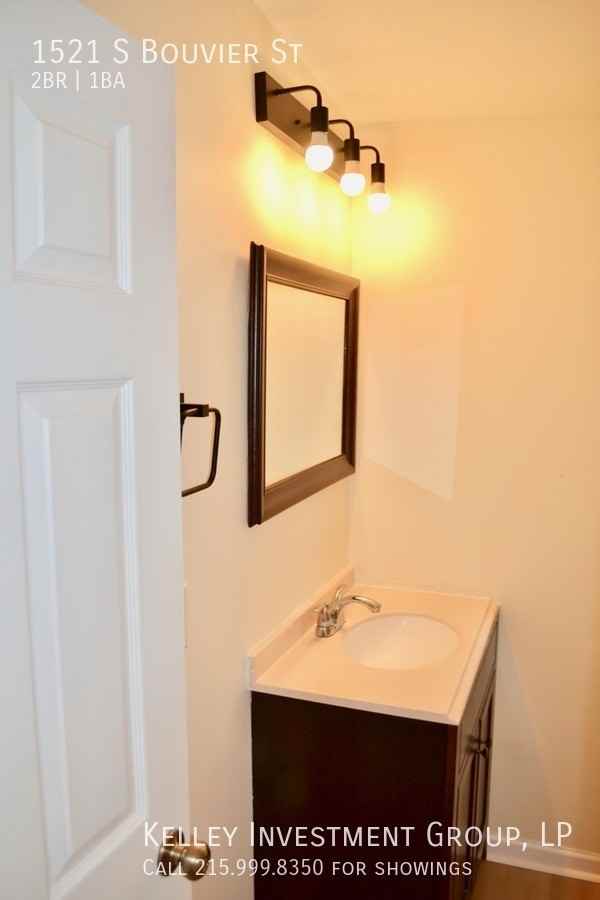 1521 S Bouvier St - Photo 3 of 28