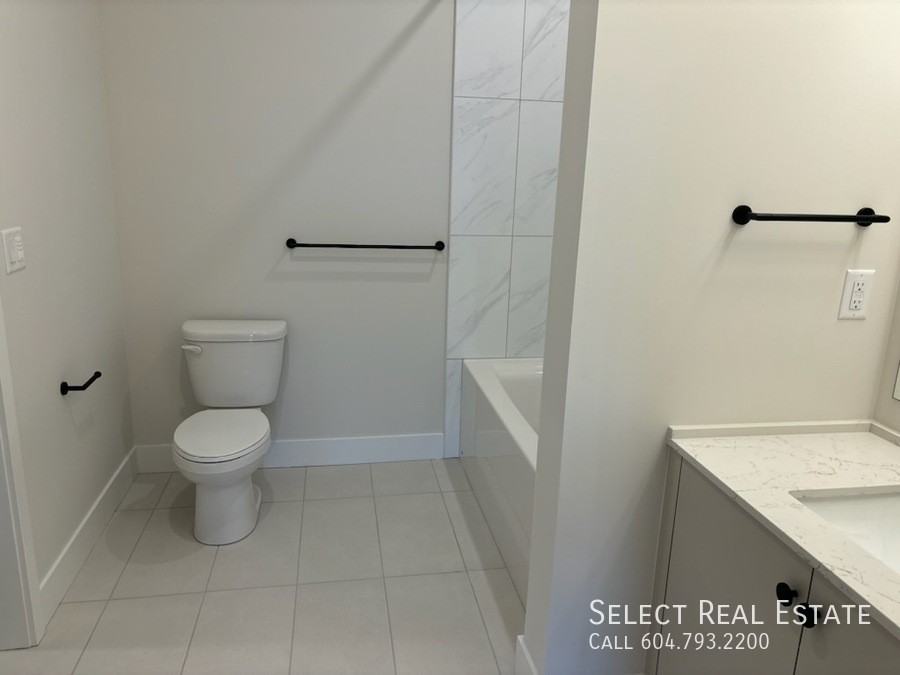 45497 Campus Dr #106 - Photo 5 of 11