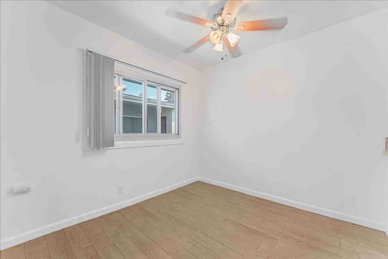 3116 W 99th St #05 - Photo 3 of 19