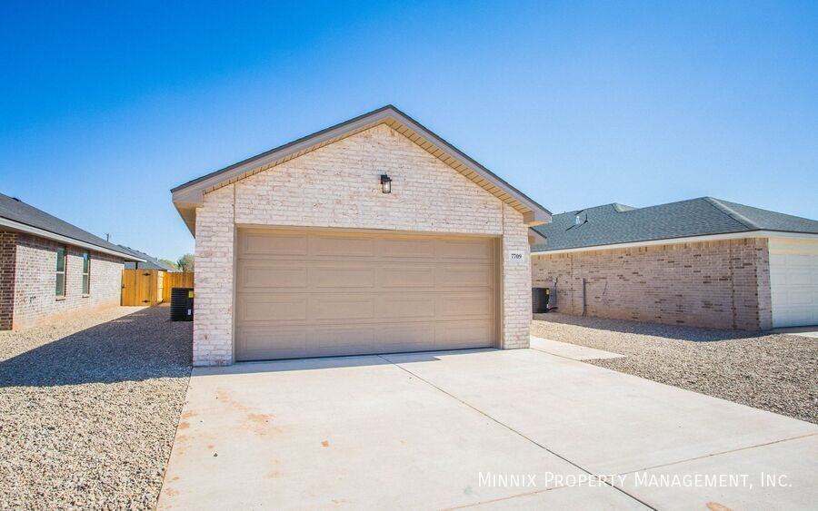 7709 Date Ave - Photo 2 of 32