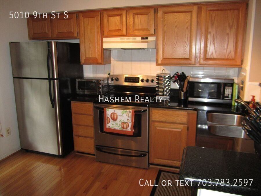 5010 9th Street South - Photo 3 of 12