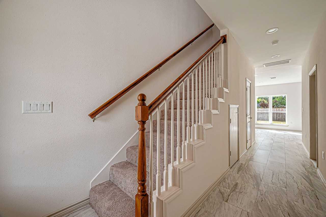 5530 Hirondel Street #A - Photo 4 of 29