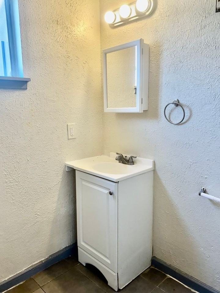 1005 Spooner Street #7 - Photo 6 of 7