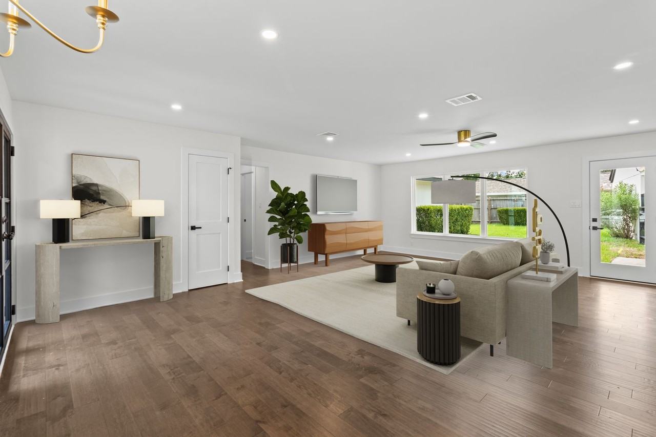 2823 Stetson Lane - Photo 4 of 19