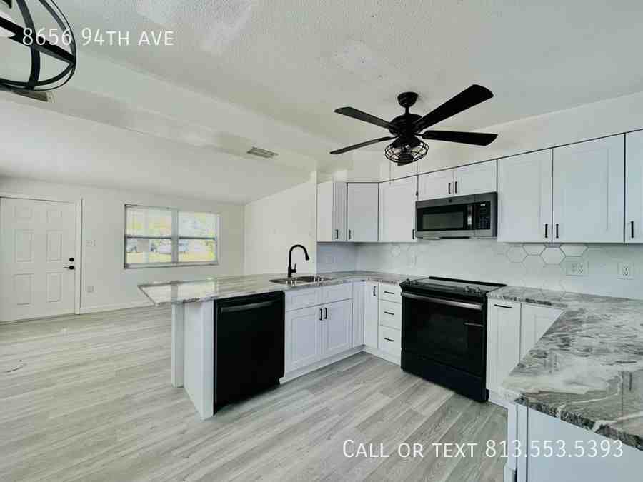 8656 94th Ave - Photo 5 of 8