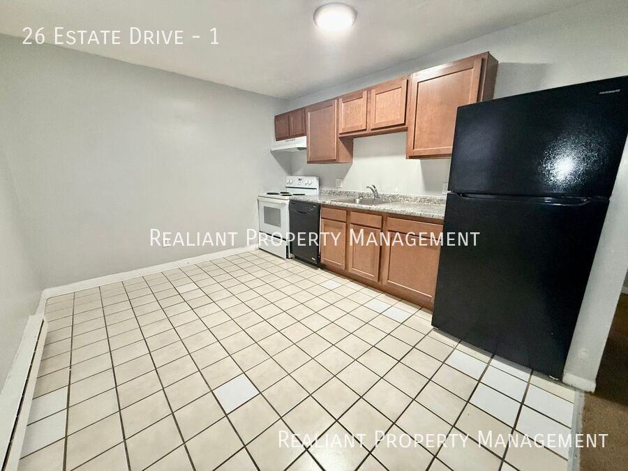 26 Estate Dr #1 - Photo 4 of 10