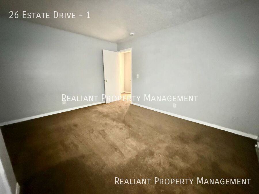 26 Estate Dr #1 - Photo 6 of 10