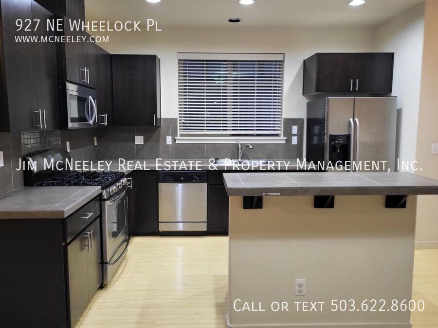 927 Ne Wheelock Pl - Photo 6 of 25