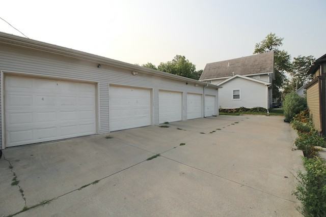 1122 Washington Street