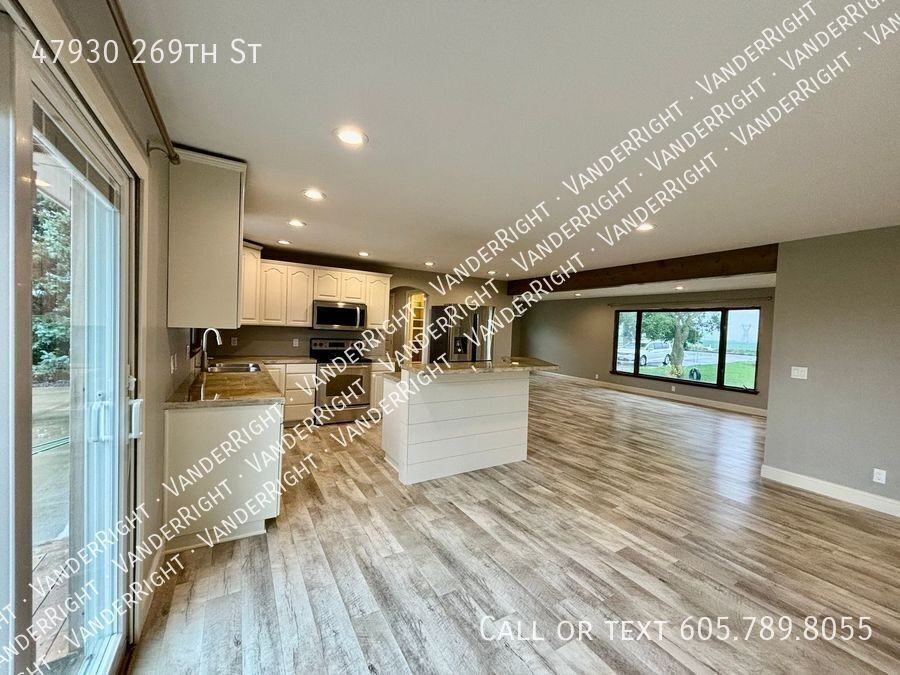 47930 269th Street - Photo 5 of 27