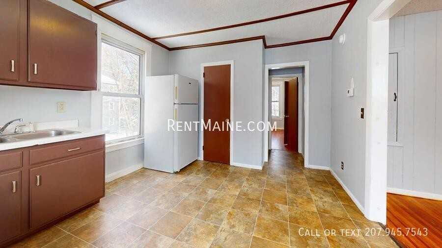 13 Kidder Street #4 - Photo 3 of 10