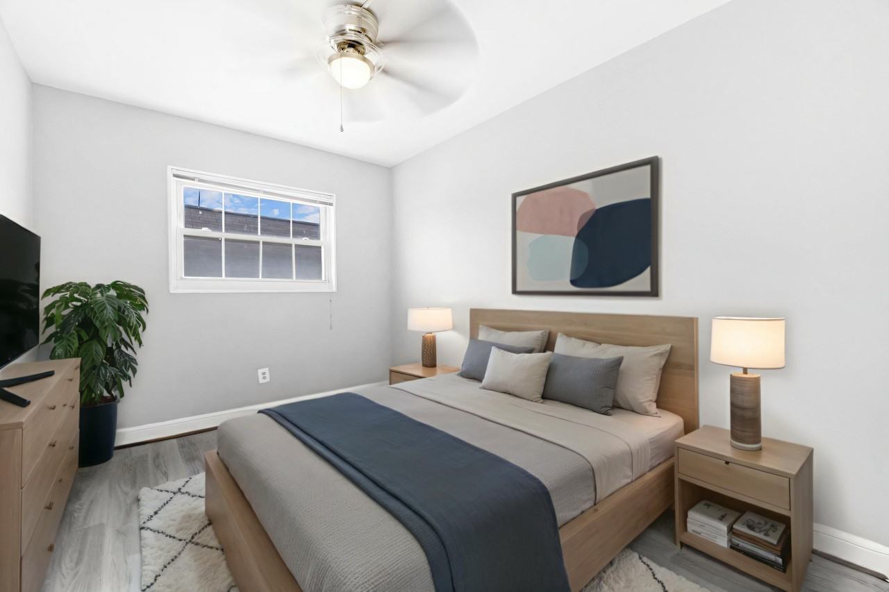 2407 21st Pl Ne Apt 2 #2 - Photo 5 of 10