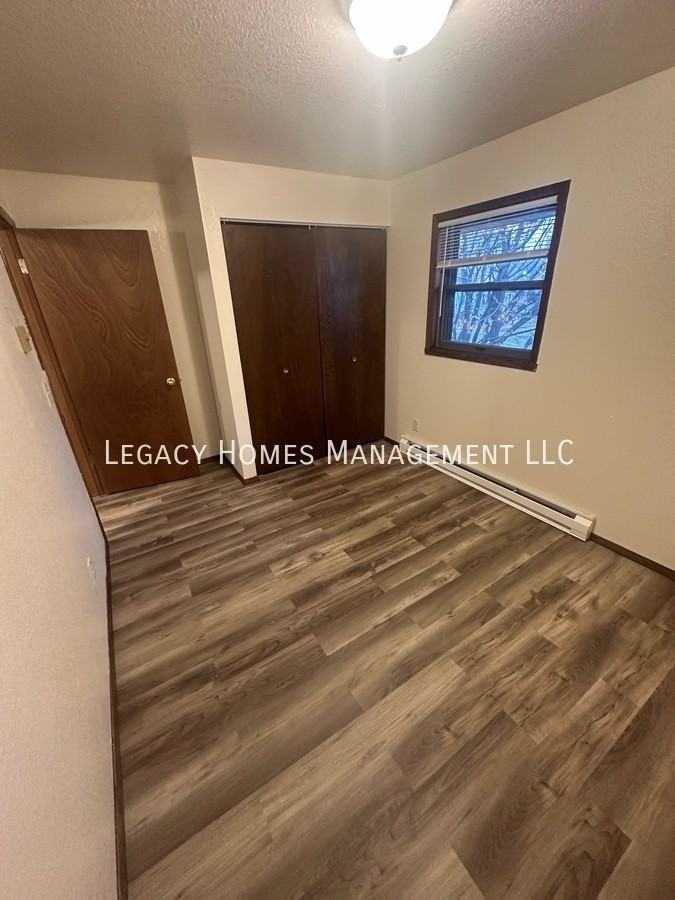 1020 Oviatt St #1 - Photo 3 of 13