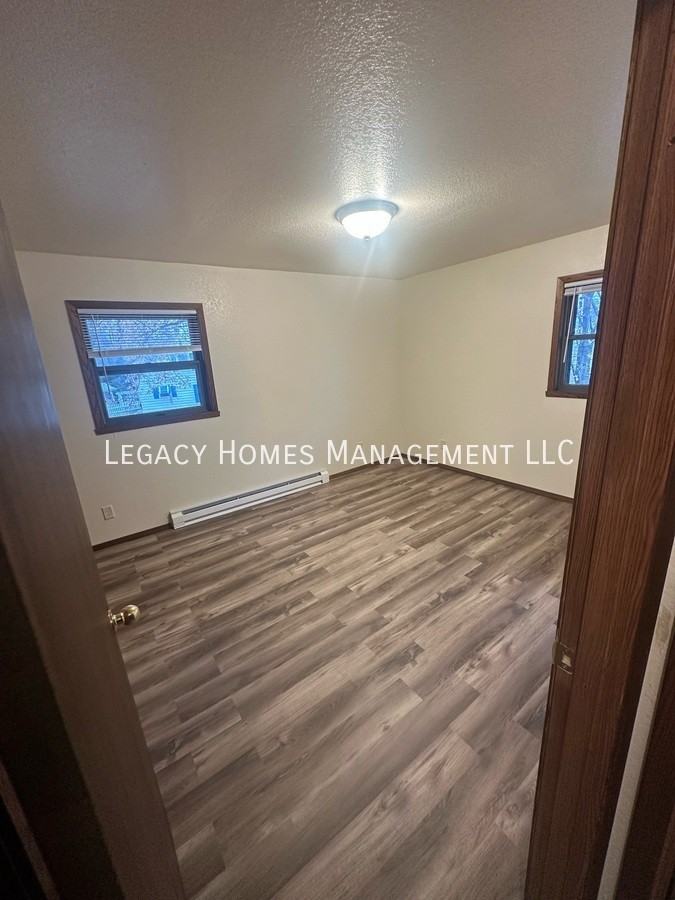 1020 Oviatt St #1 - Photo 5 of 13