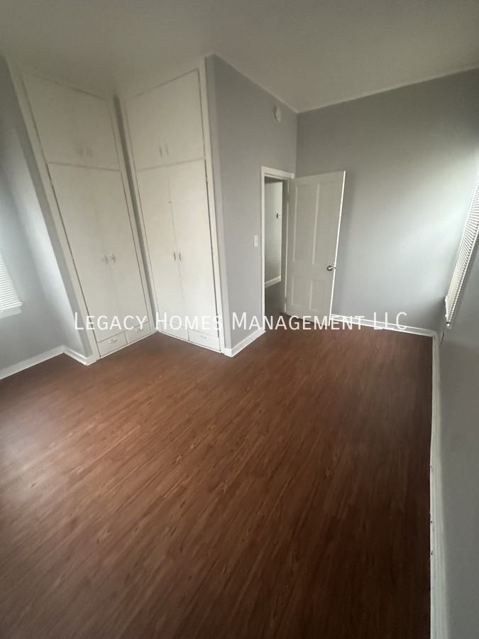 620-622 W 6th St #620 - Photo 6 of 13