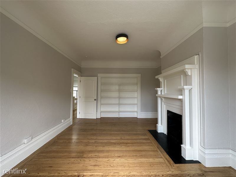 555 Second Street #555 - Photo 3 of 14