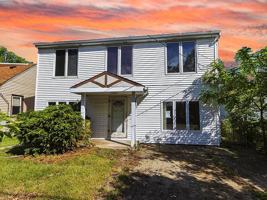 featured image of 130 East Clarendon Drive