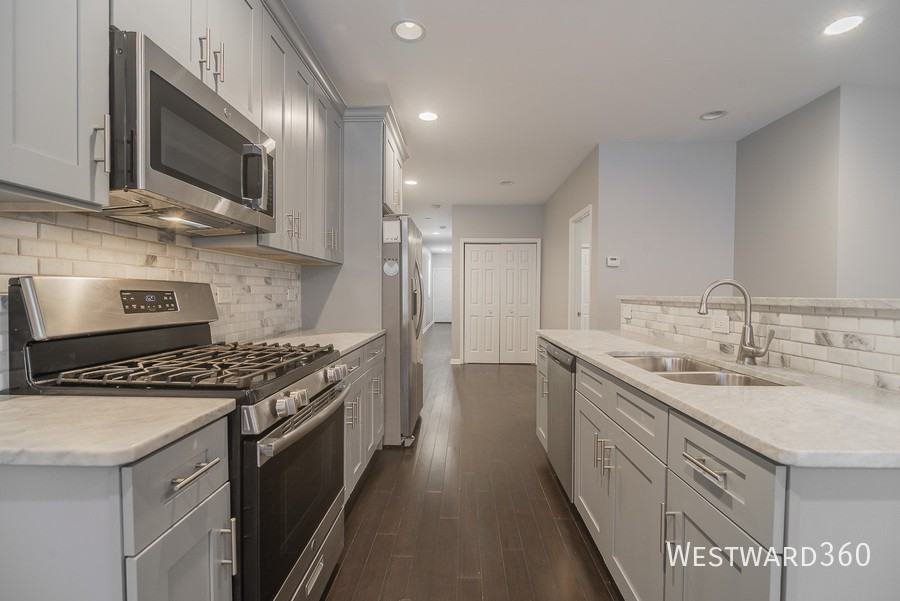 1906 W 17th St #1 - Photo 2 of 33