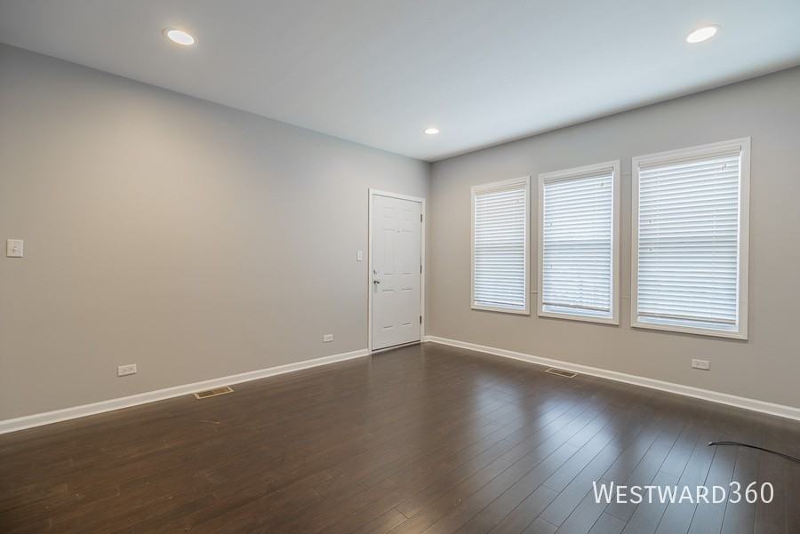 1906 W 17th St #1 - Photo 7 of 33