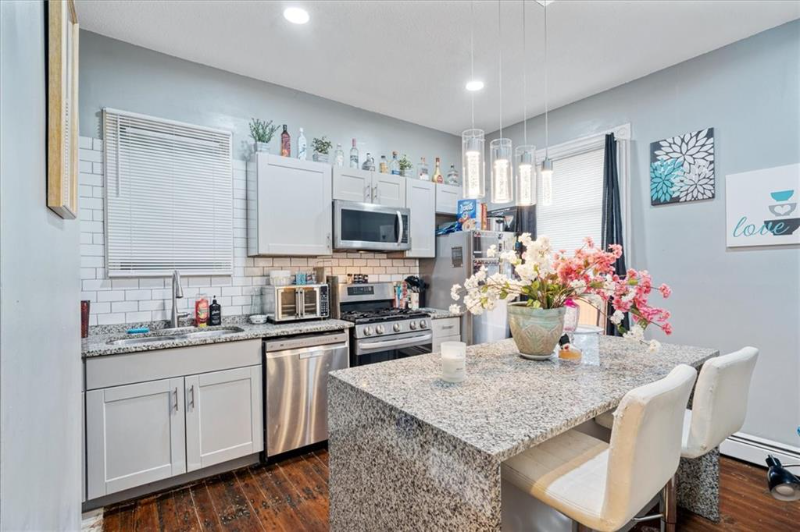 249 Orms St #1 - Photo 4 of 24