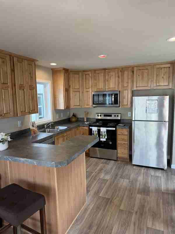 727 A St #A - Photo 2 of 8