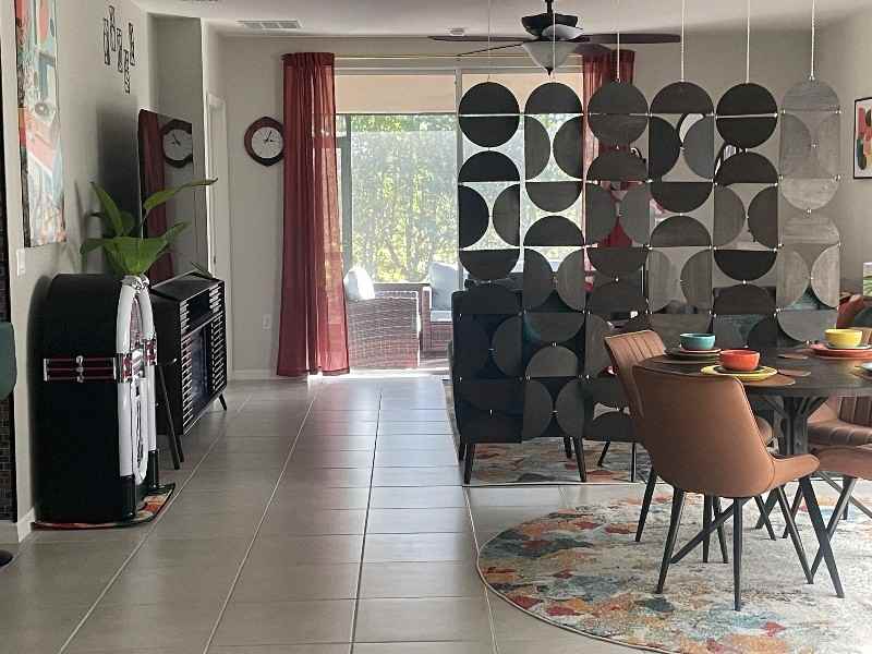 7249 West Lenox Circle - Photo 4 of 31