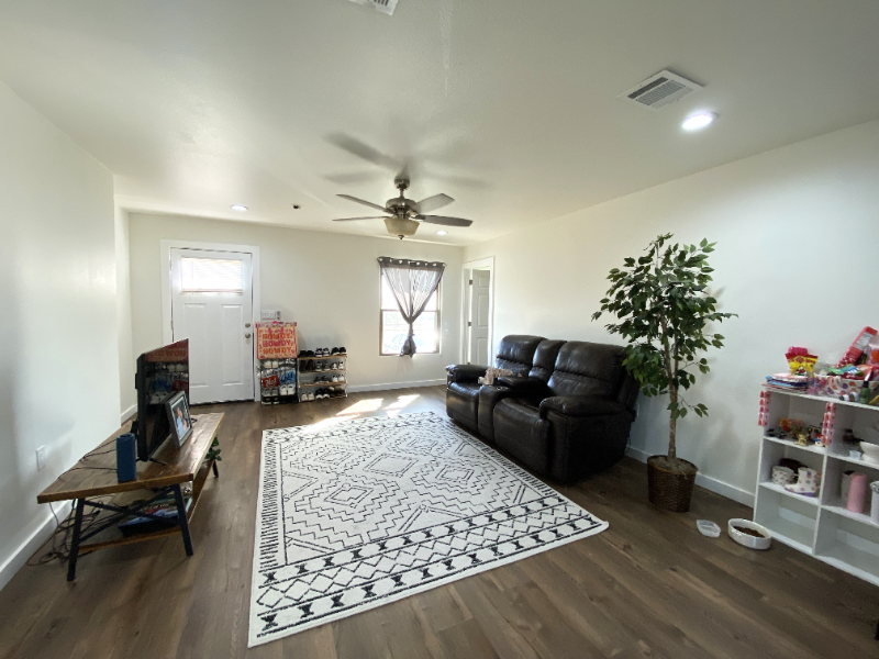 417 Jasmine Ln #417 - Photo 4 of 18