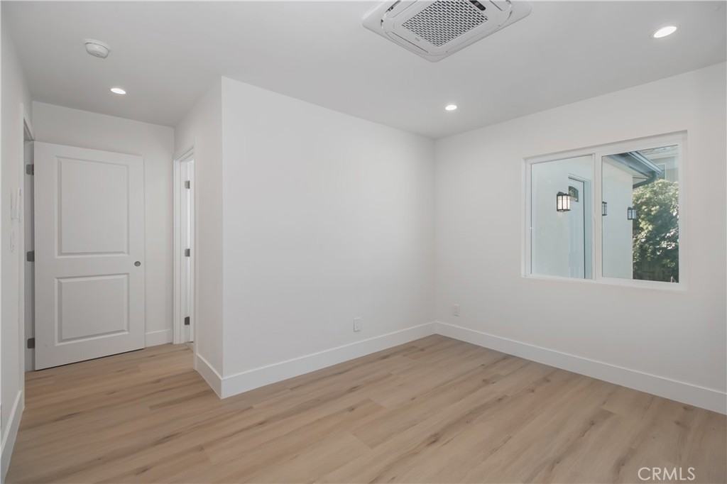 10835 Parr Avenue #10835 - Photo 7 of 12