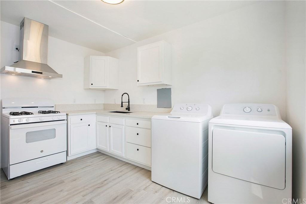 1917 West Myrtle Street #1917 - Photo 3 of 6