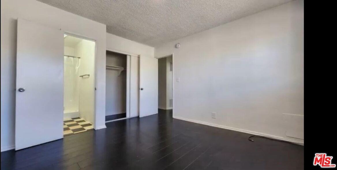 947 South Street Andrews Place #947-4 - Photo 4 of 10