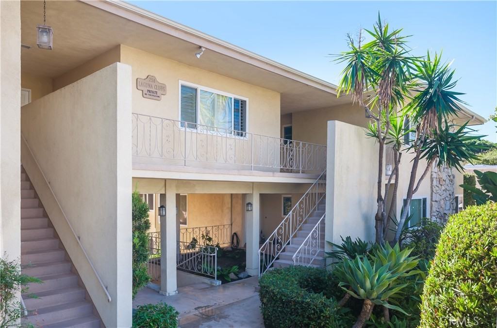 251 Lower Cliff Drive #251-15 - Photo 3 of 10