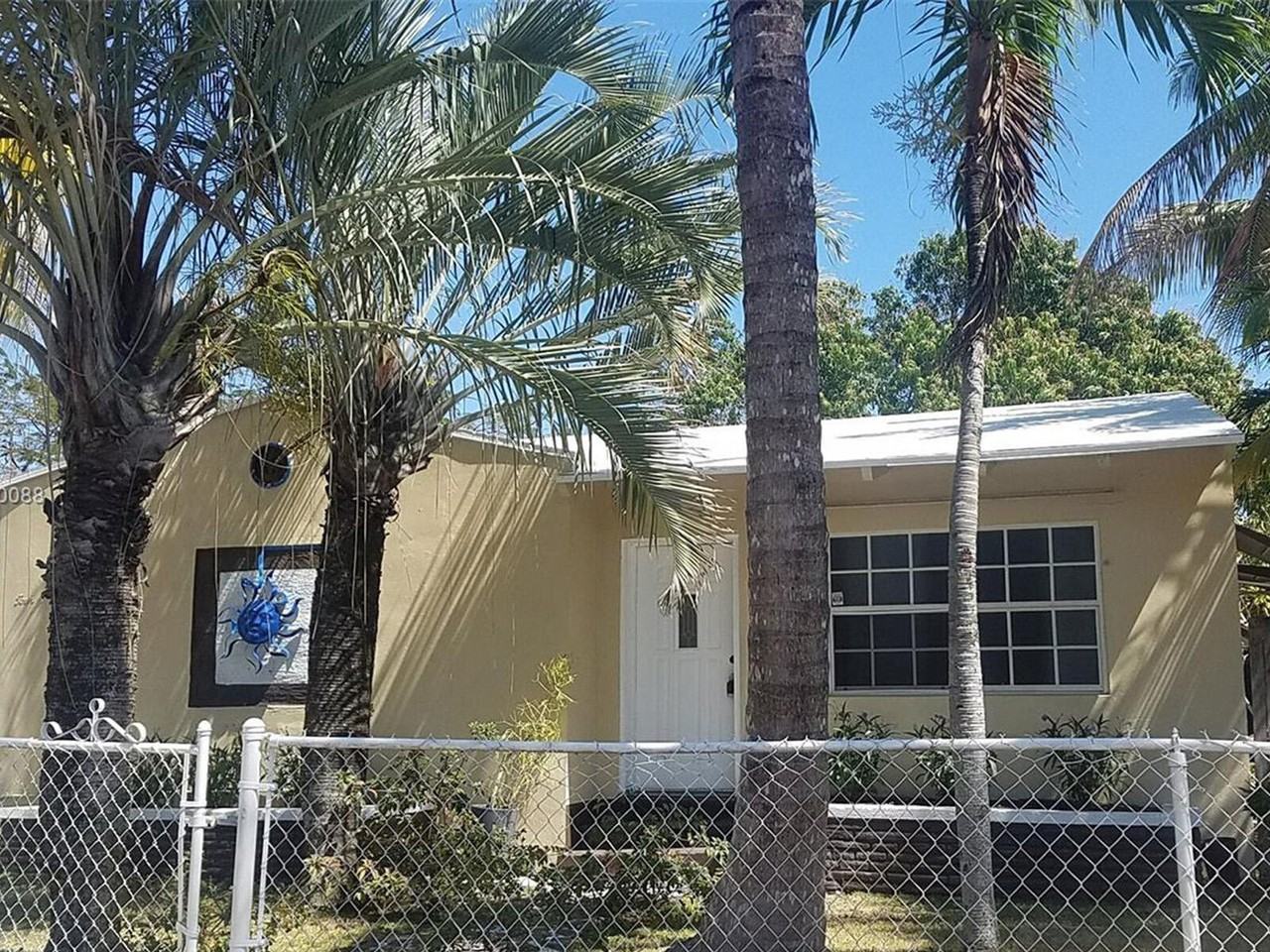 440 Northeast 1st Avenue #440 - Photo 4 of 12