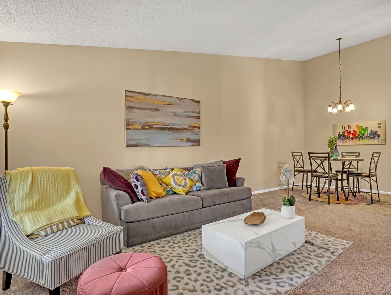 6552 Chasewood Drive #6552H - Photo 4 of 33