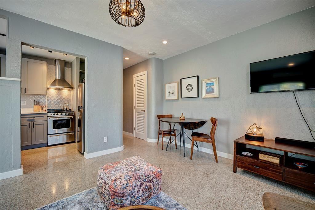 1215 Ne 17th Ave #1215-3 - Photo 4 of 7