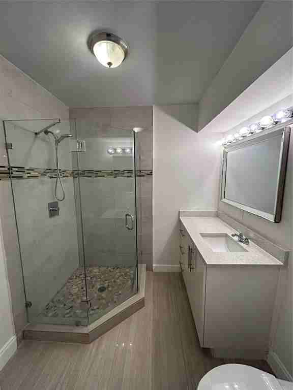 914 Northeast 15th Avenue #914-3 - Photo 3 of 14