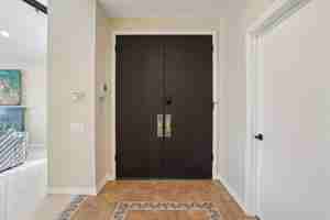 featured image of 29 Lakeshore Drive #29