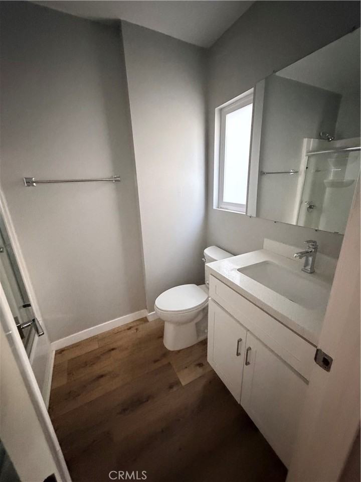 4033 Linwood Place #4033 - Photo 4 of 10