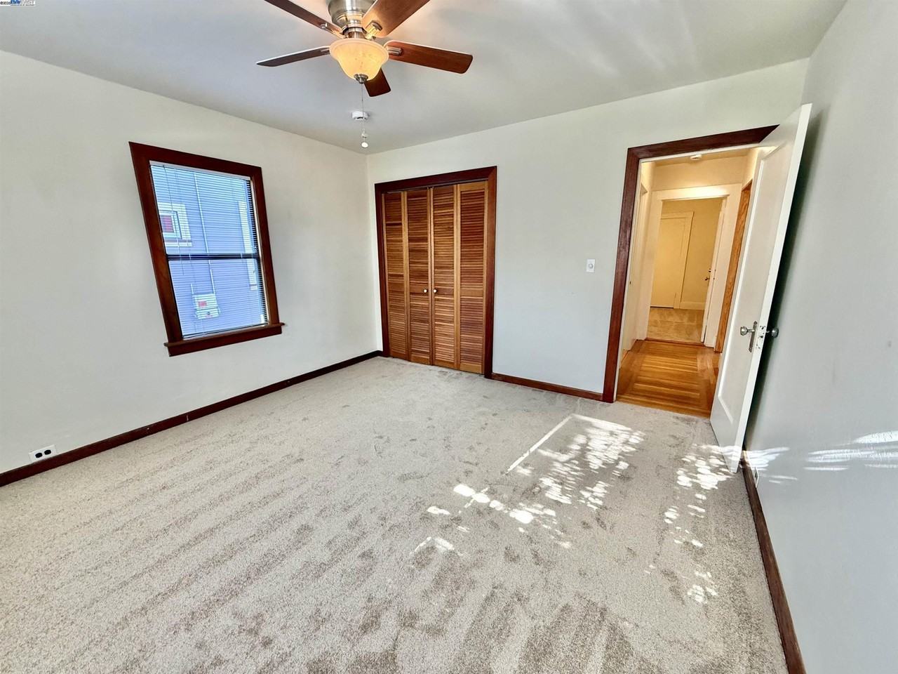 252 Stoakes Avenue #252 - Photo 3 of 42