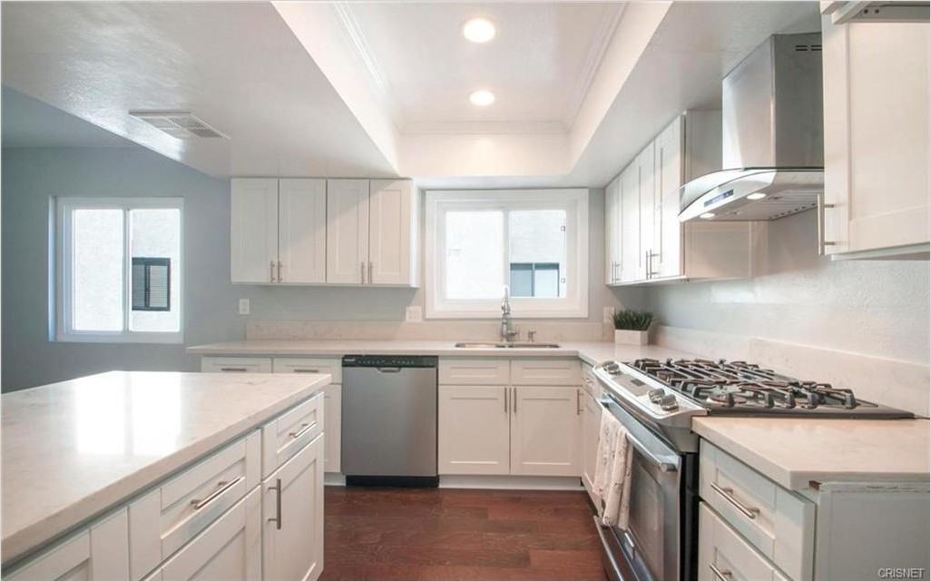 17824 Killion St #17824 - Photo 6 of 25