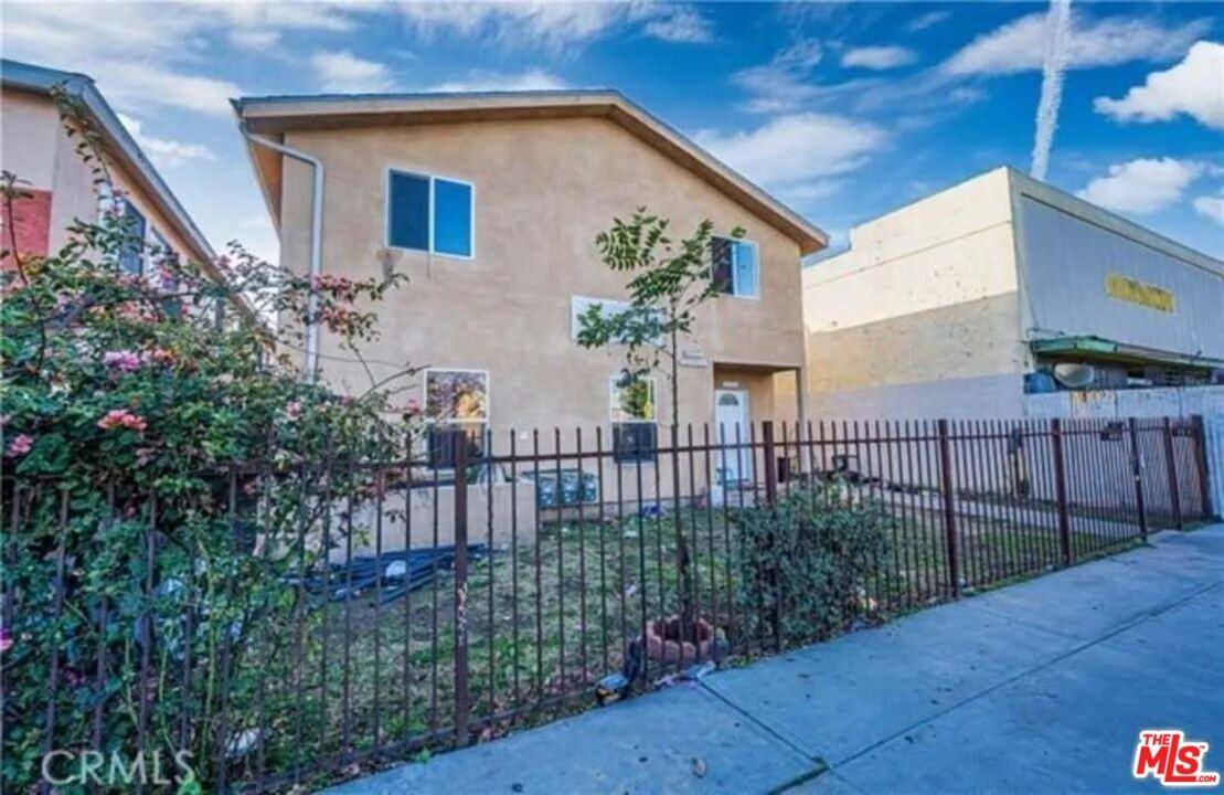 10605 Avalon Blvd - Photo 3 of 13