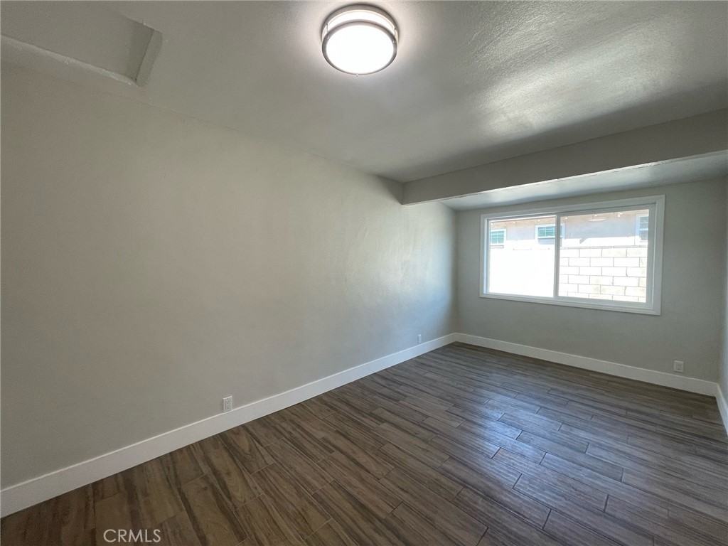 924 W Chestnut Ave #9241-2 - Photo 6 of 22