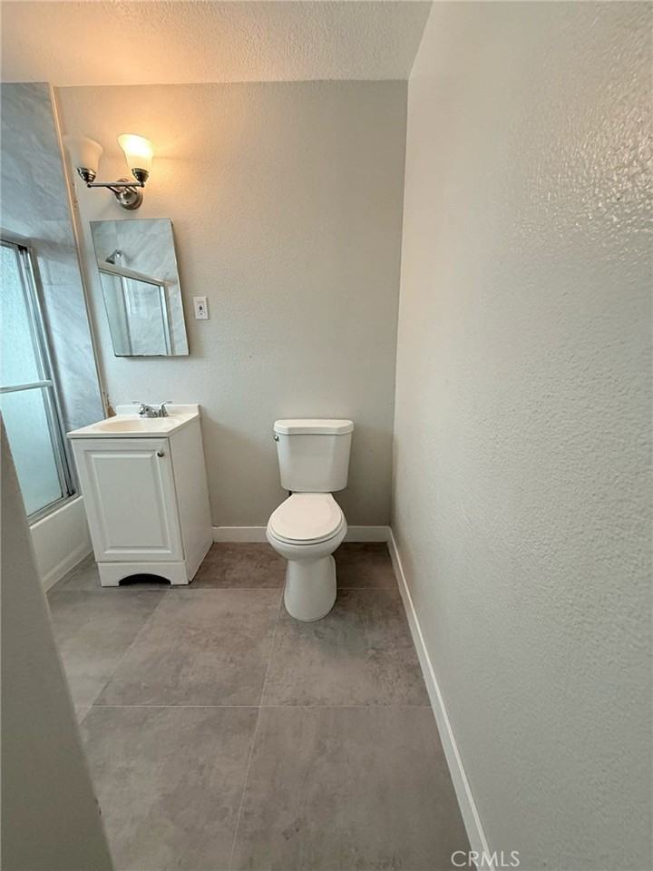 924 W Chestnut Ave #9241-2 - Photo 7 of 22